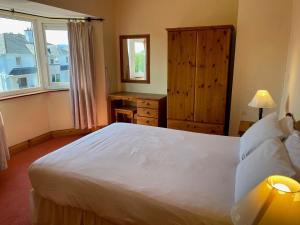 Convenient spacious 3 bedroom home in Kenmare town