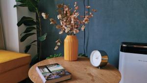 Self Check-IN Free Parking Near Metro Stations and BUS WestSide Studio S6