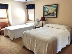 Ogunquit -2 Bedroom Family Condo with POOL 2 week stay - Ogunquit