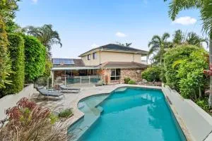 Family-Friendly 5-Bed Close to the Coast & Airport - Беркдейл