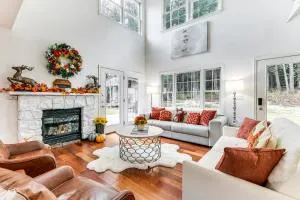 Sterling Valley Home about 9 Mi to Stowe Mountain! - Lake Elmore