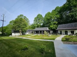 Life's Good Retreat - Brevard