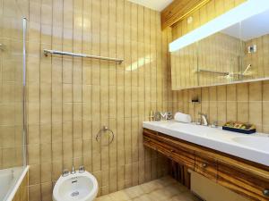 Refuge Montagnard Luxe à Courchevel 1850 avec Parking et Wifi - FR-1-575-225