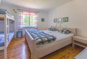 Quadruple Room with Shared Bathroom room in STF Hagaby/Lantgården Hostel