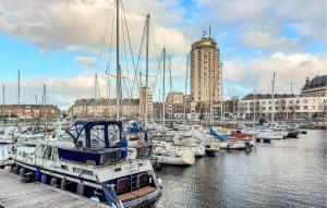 Appartements Cozy Apartment In Bray-Dunes With Wifi : photos des chambres