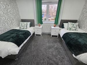 Jasmins House, 2 bedroom, Private Parking