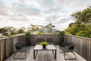 Lumiere - Gas Heated Pool & Stroll to Beach