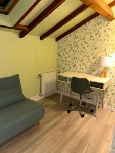 Appartements Le 8 Appartement - Le Duplex II - parking gratuit - : photos des chambres