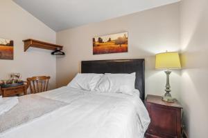 Old Fashioned by Simple Life Rentals