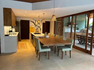 Casa em Itamambuca - conforto e luxo a beira mar