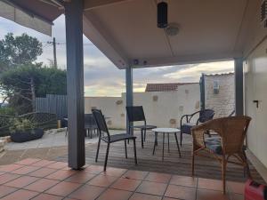 Maisons de vacances Jolie petite Maison, Clim, residence avec piscine a 5mn circuit Paul Ricard : photos des chambres