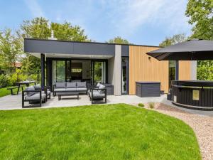 Villa in Zeeland near Banjaard Beach