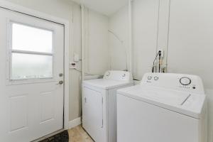 Beautiful Aventura Villa Sleeps 26