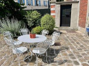 Adorable petite maison indépendante avec parking privé