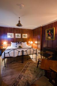 Double Room - Disability Access room in 1777. At The Albion