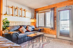 2 Mi to Granby Ranch: Dog-Friendly Studio!