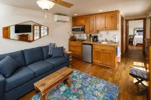 Collings Summer House by Simple Life Rentals - 鱼溪