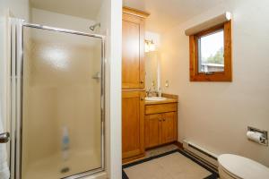 Collings Summer House by Simple Life Rentals