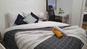 Luxury apartment Paris Poissy garden