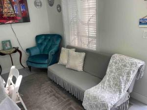 King Bed Downtown Courtyard Apt