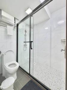 one and a half bedroom with heated pool in Kilimani Nairobi near Lavington