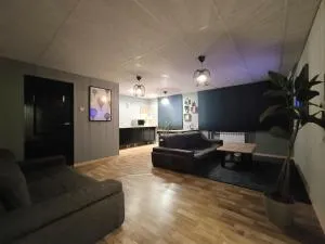 Kiviõli Premium Apartment - Private Entry - 马塔古斯