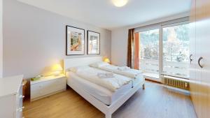 Apartment Skyline 307