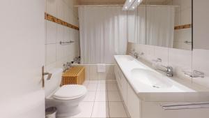 Apartment Skyline 307