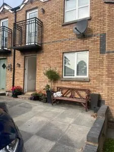 Lawnfield Lodge - Widows Row