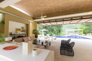 Beautiful 4BR Villa at Mesa de Yeguas