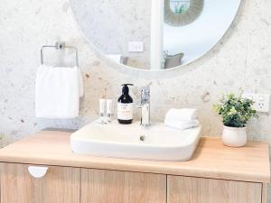 Villa 1 - Luxury Stay in Gobbagombalin