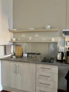 Cosy Richmond Hill Retreat