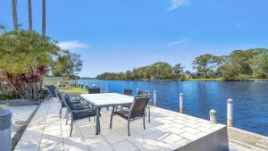 'Waterfront Oasis' by HolidayCo