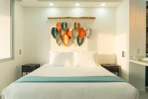 Oceanfront studio + sunset views CB1403