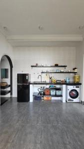 Cola House Nhà Nghỉ Dưỡng Nguyên Căn