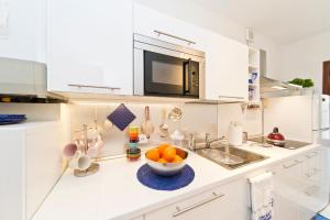 Lovely and Quiet Apartment for Two 10 min Walk from St Mark s Square- VHA Collection