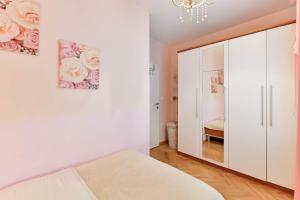 Family-friendly apartments with swimming pool Zadar - 23646