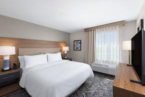 Suite room in Candlewood Suites McPherson By IHG