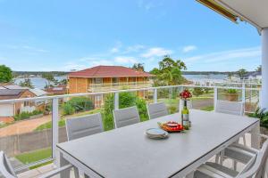 Cois Farraige - Beside the Sea