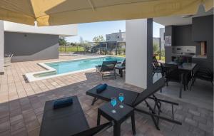 4 Bedroom Nice Home In Kastelir