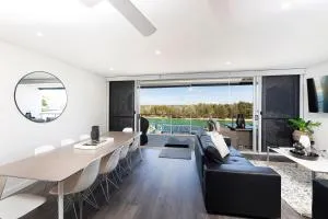 Waterline 304 - Forster