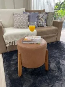 Recém reformado Ap 2 quartos a 5min da Vila Germânica, com ar e garagem - 布卢梅瑙