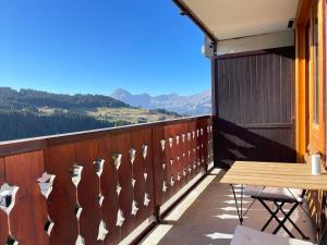 Appartement moderne proche pistes, 6 pers, balcon sud, animaux admis, parking, wifi - FR-1-505-214