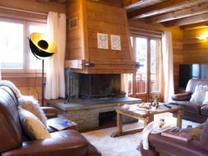 Chalet 9 Pièces avec Sauna et Jacuzzi - Animaux Bienvenus - FR-1-811-20