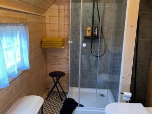 Maisons de vacances Kota finlandais avec bain nordique privatif et ferme pedagogique - FR-1-410-457 : photos des chambres