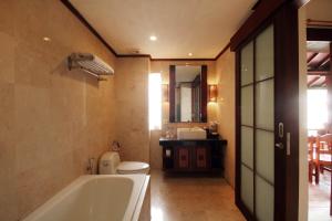 Deluxe hướng biển (Deluxe Sea View)