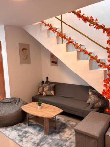 Eko's Crib Unit 48