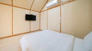 Hwaseong Refreshing Glamping&Caravan