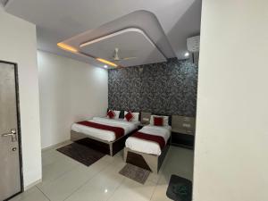 Hotel Hanuman Palace-450 meter Khatu Shayam Ji Temple