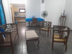 Lamp Colonial Bungalow Airport